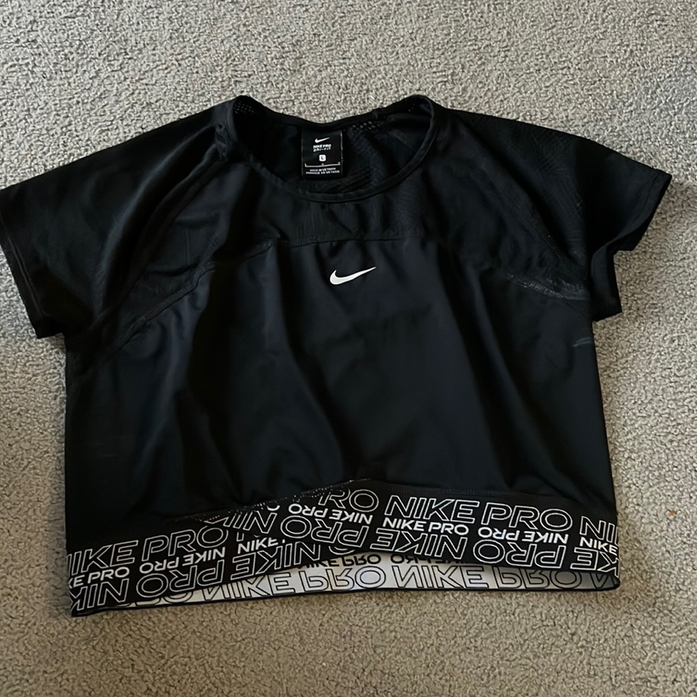 Dri-fit Nike pro crop top